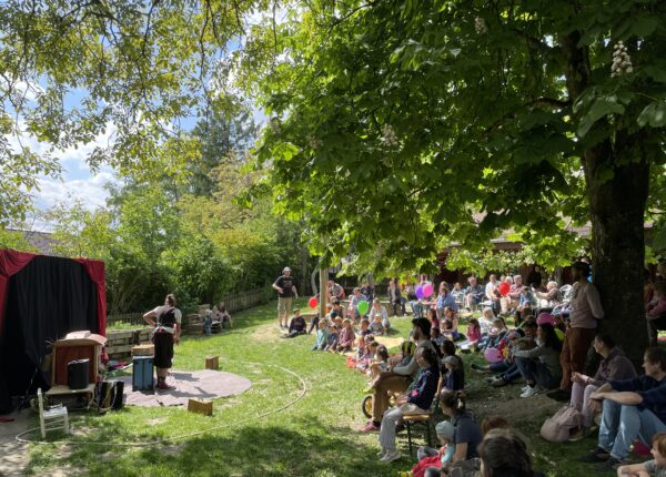 Duo Minuusch beim Föhrenbühler Frühlingsfest